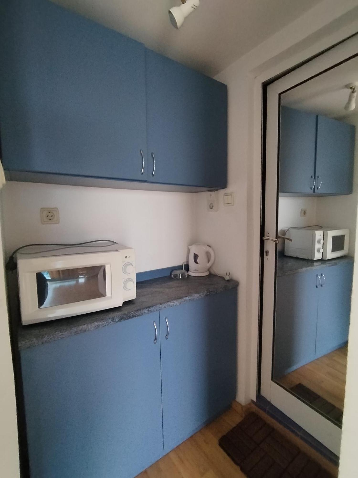 Lira Sto Apartments Pomorie Exterior foto